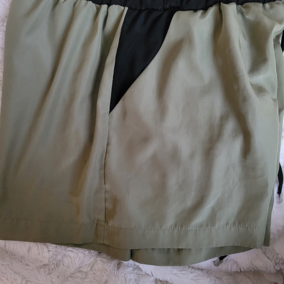 Olive/Black Shorts - Picture 3 of 4